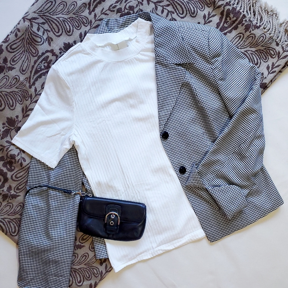 White Ribbed Shirt - Picture 2 of 8